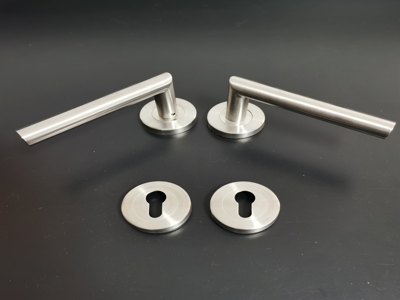 Можно ли перерабатывать старые дверные ручки эффективно